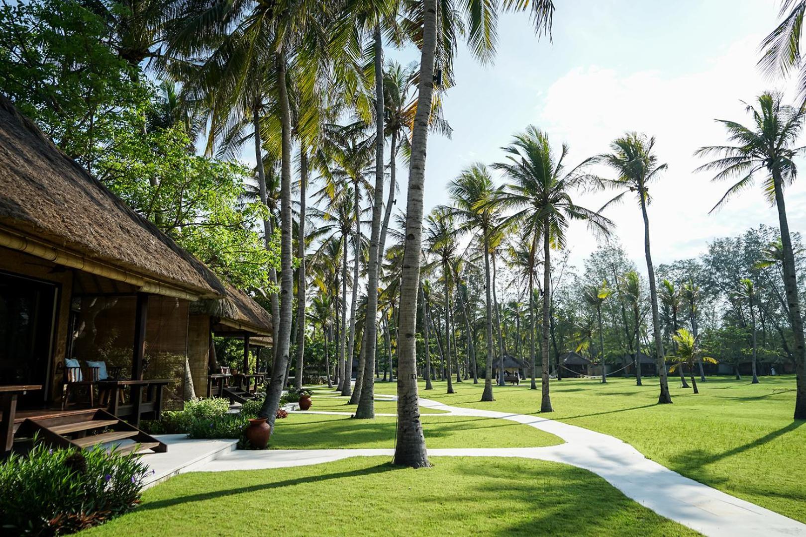 Pondok Santi Estate Hotel Gili Trawangan Exterior photo